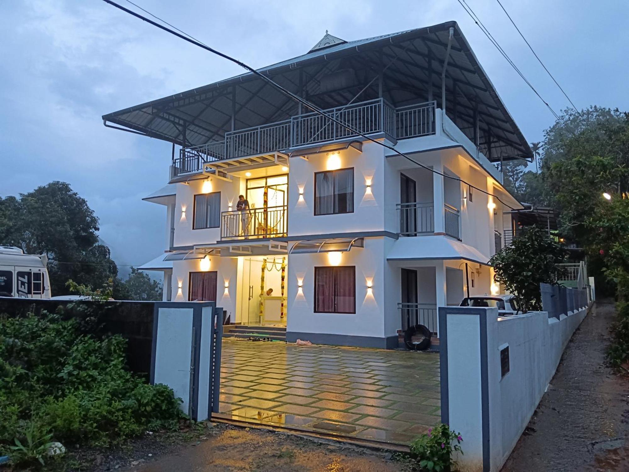Tea Elanza Apartment Devikolam Luaran gambar