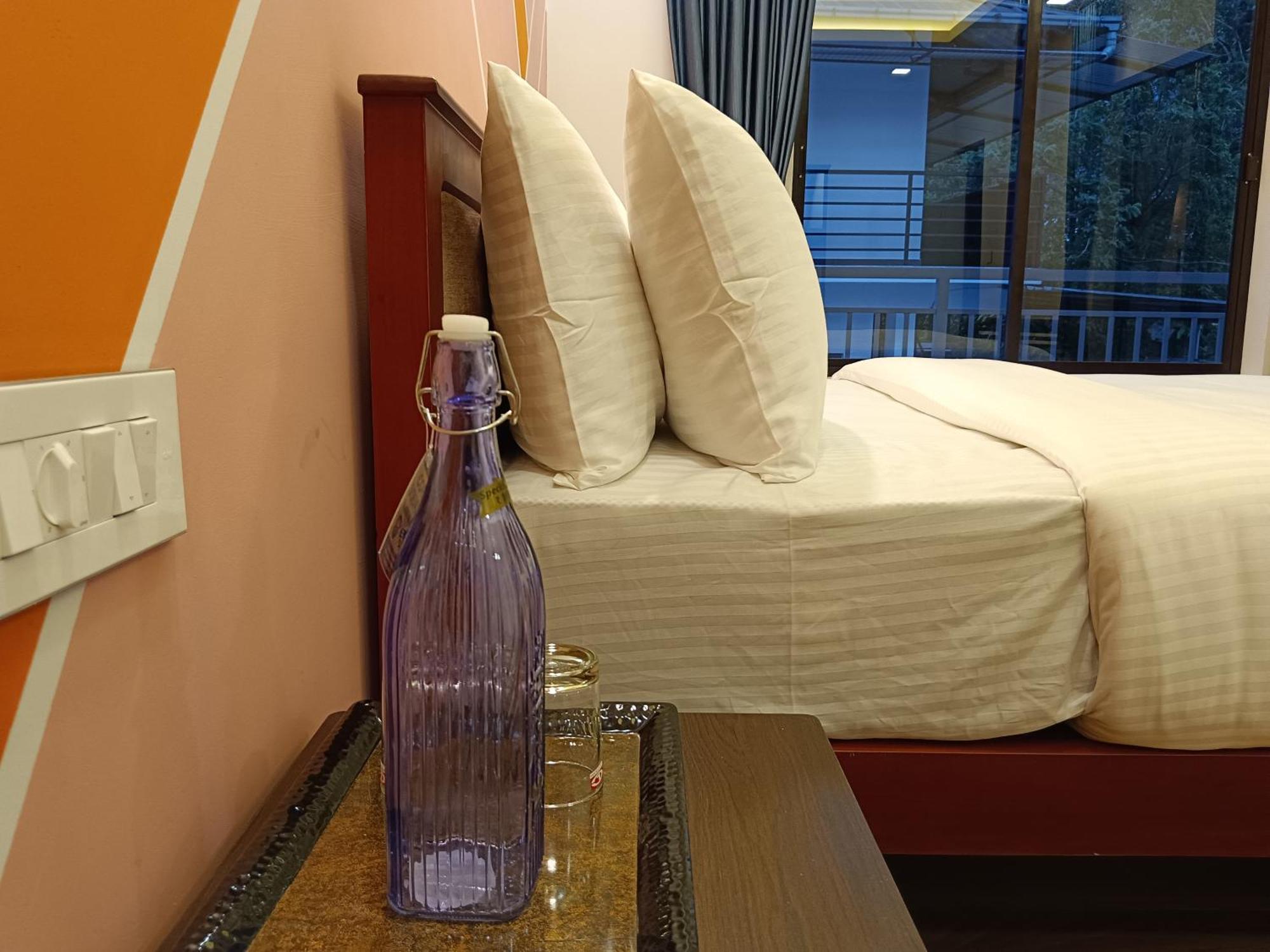 Tea Elanza Apartment Devikolam Luaran gambar