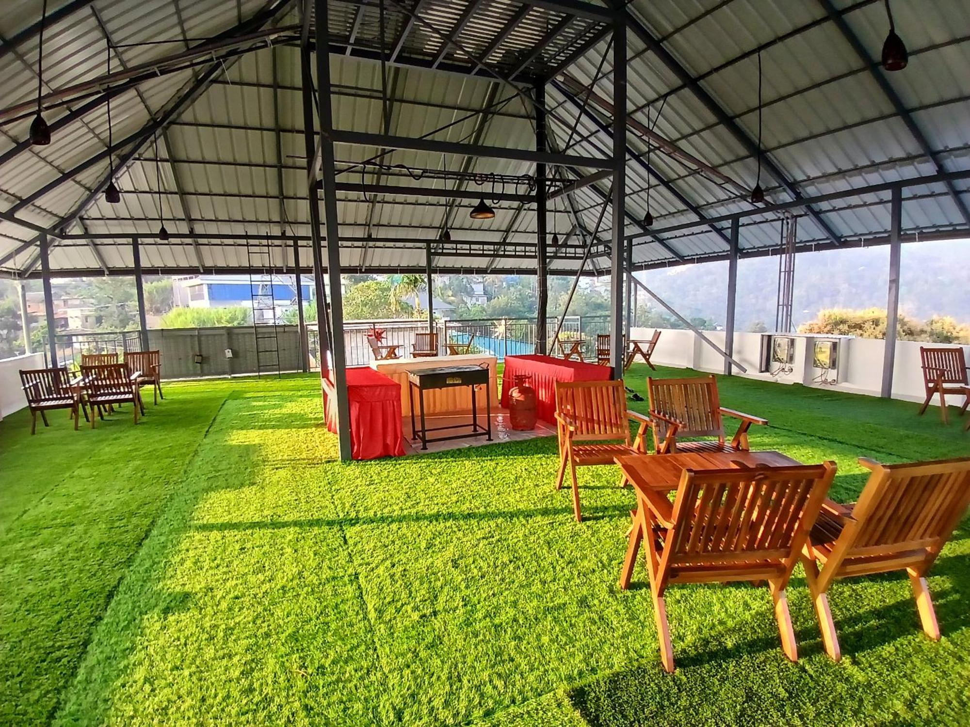 Tea Elanza Apartment Devikolam Luaran gambar